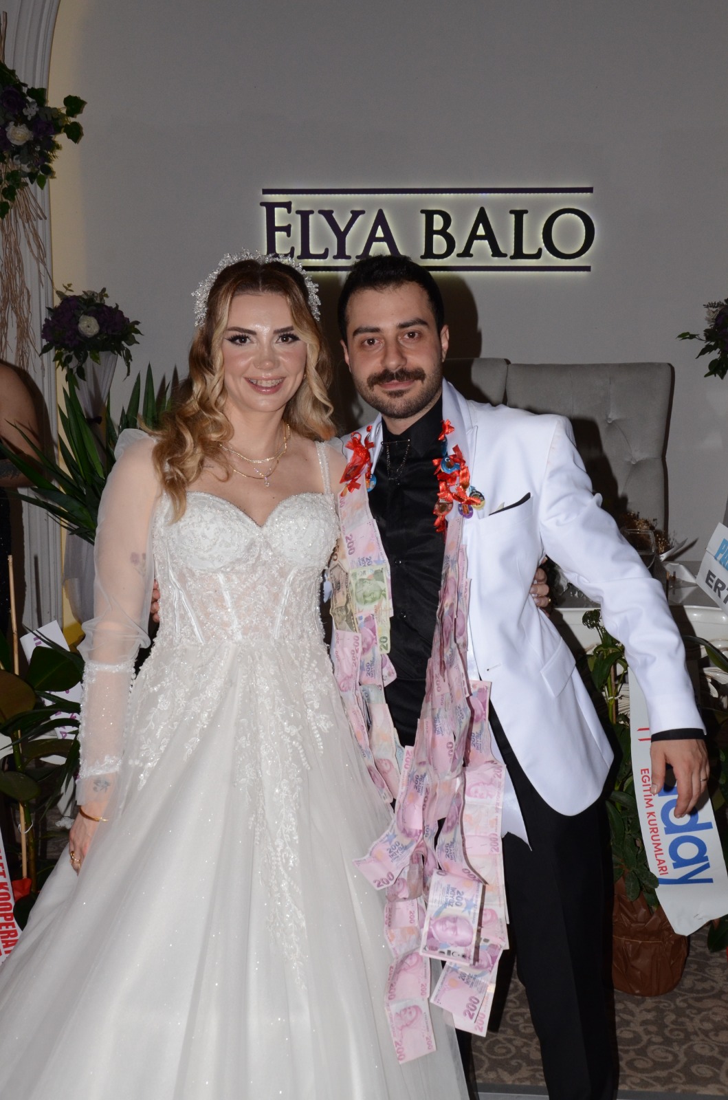 Beduh Cezairli Ile Gamze Nazlı Görkemli Bir Törenle Dünyaevine Girdi (11)