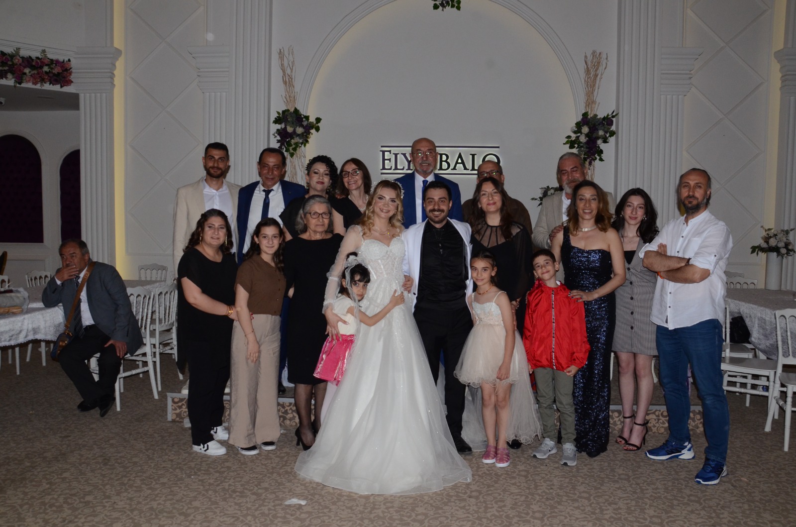 Beduh Cezairli Ile Gamze Nazlı Görkemli Bir Törenle Dünyaevine Girdi (15)