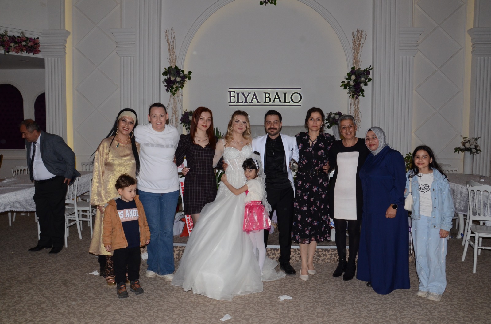 Beduh Cezairli Ile Gamze Nazlı Görkemli Bir Törenle Dünyaevine Girdi (17)