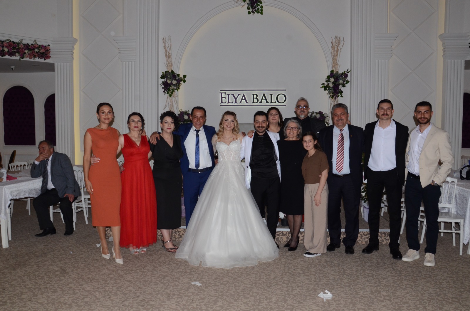 Beduh Cezairli Ile Gamze Nazlı Görkemli Bir Törenle Dünyaevine Girdi (19)