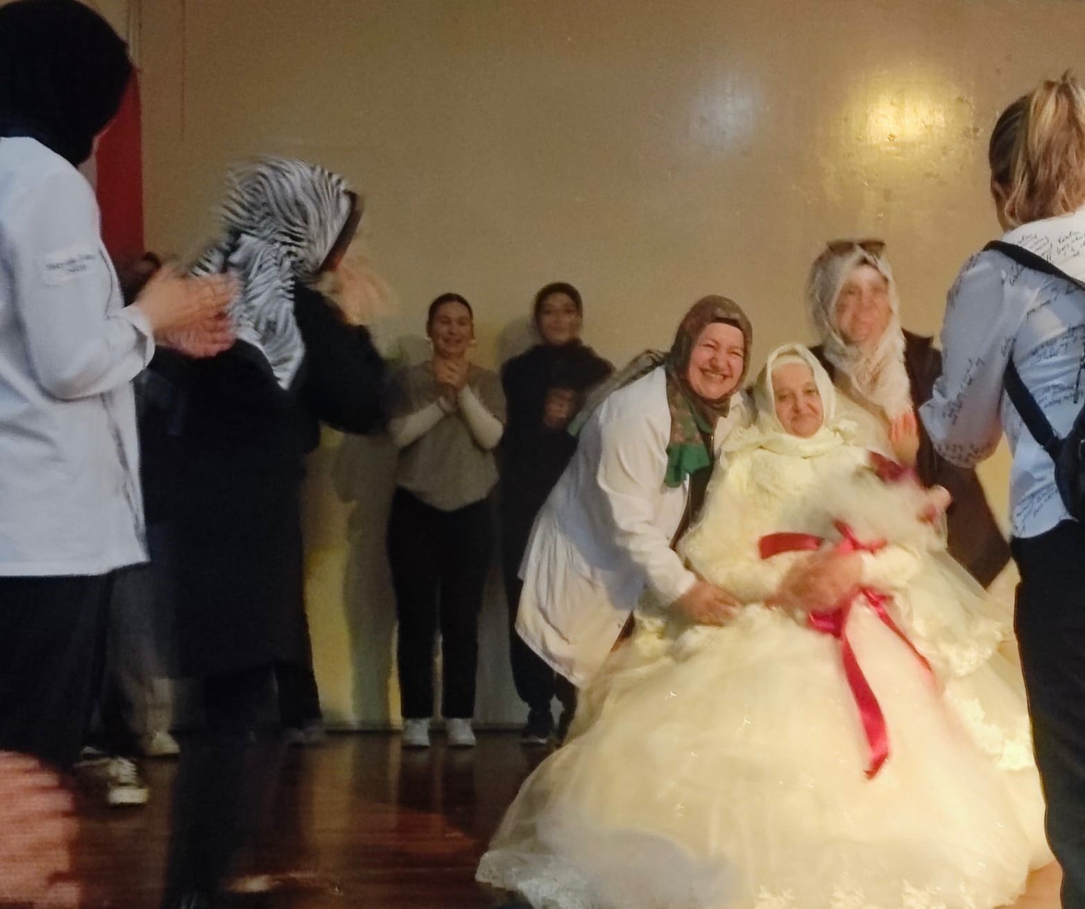 Gelinlik Giyme Hayali 65 Yaşında Gerçek Oldu1