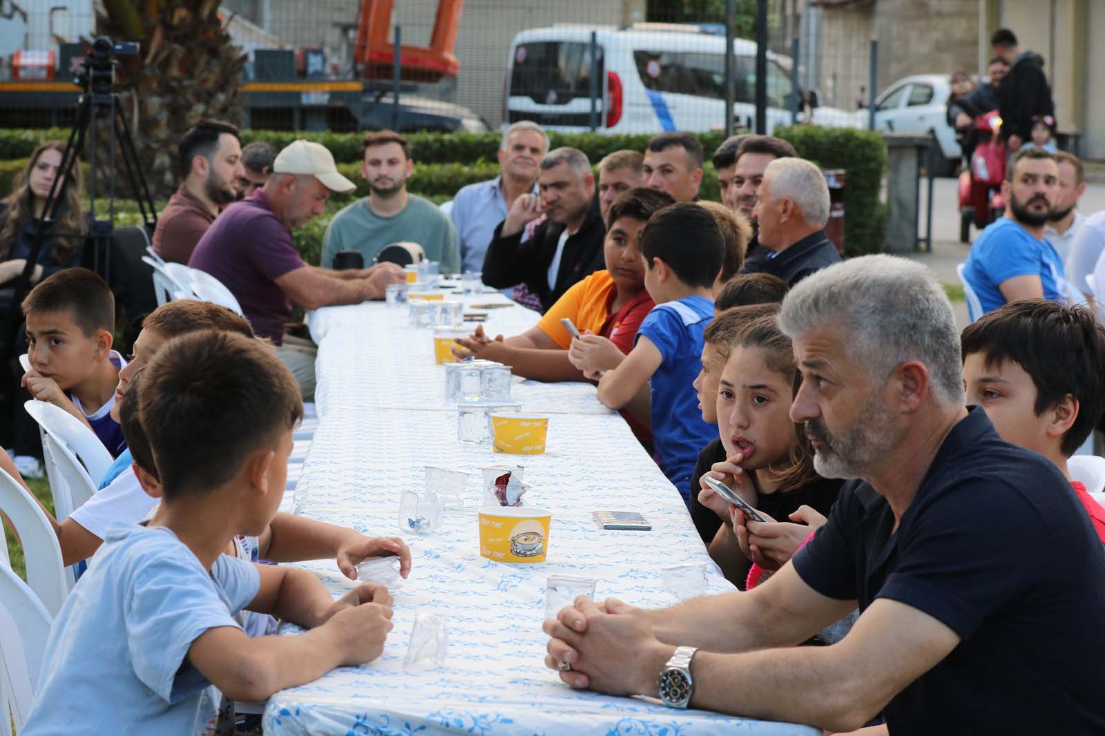 İşi̇mi̇z Hi̇zmet, Sevdamiz Memleket (8)