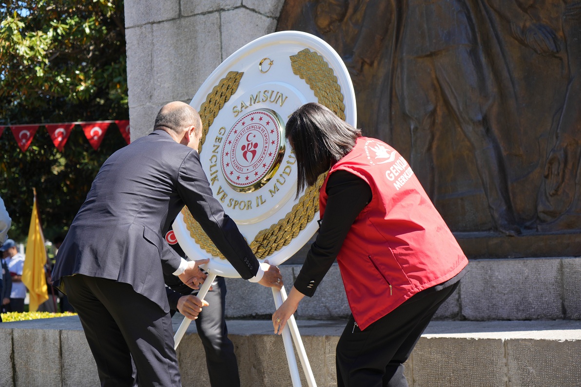 Samsun’da 19 Mayıs Kutlamaları Çelenk Sunma Töreni Ile Başladı (3)