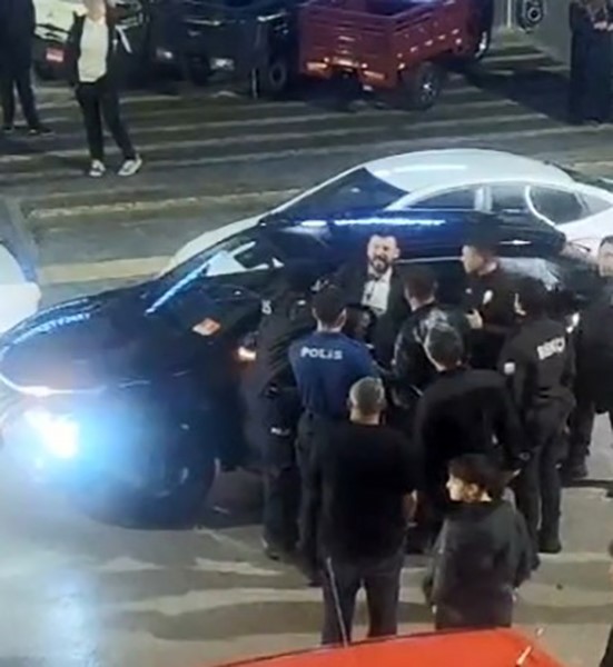 Yrp Vezirköprü İlçe Başkanının Gözaltına Alındığı Olayla Ilgili Adli Ve Idari Soruşturma Başlatıldı (6)