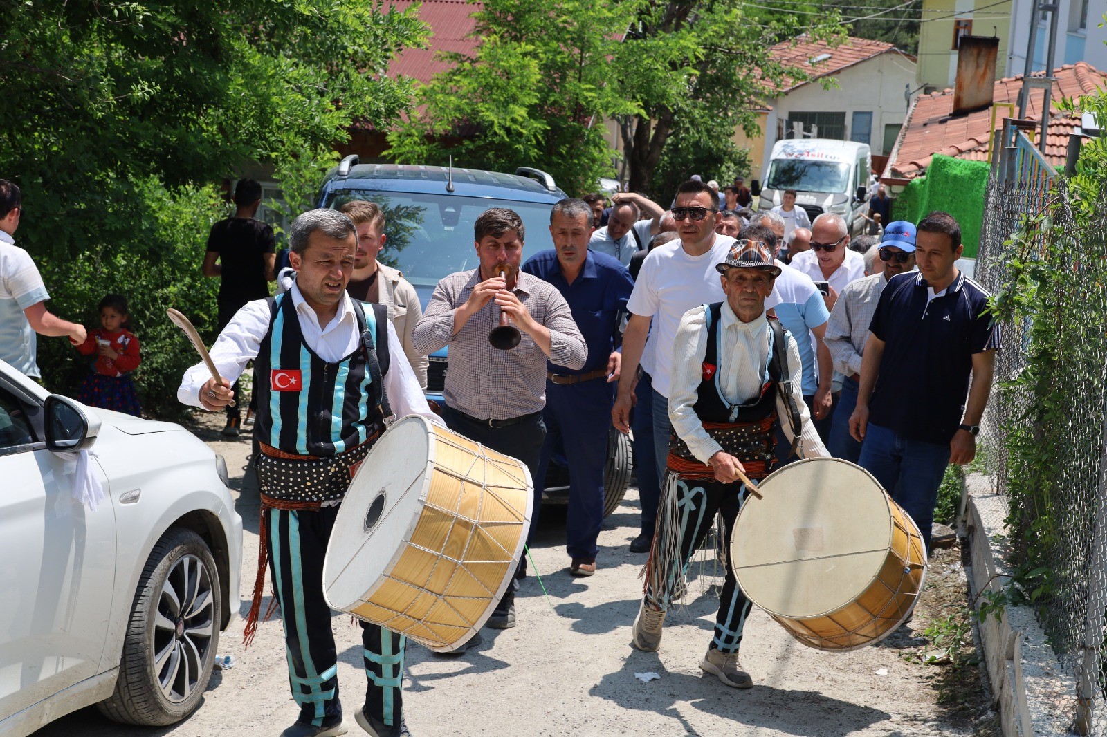 60 Yıldır Davuluyla Düğün Ve Güreşlerin Neşesi1
