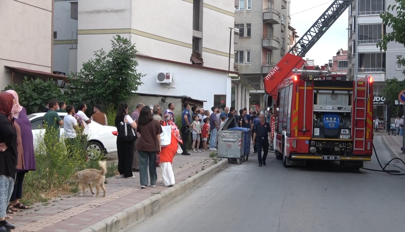 Bafra’da Fırın Bacasında Yangın Paniği3