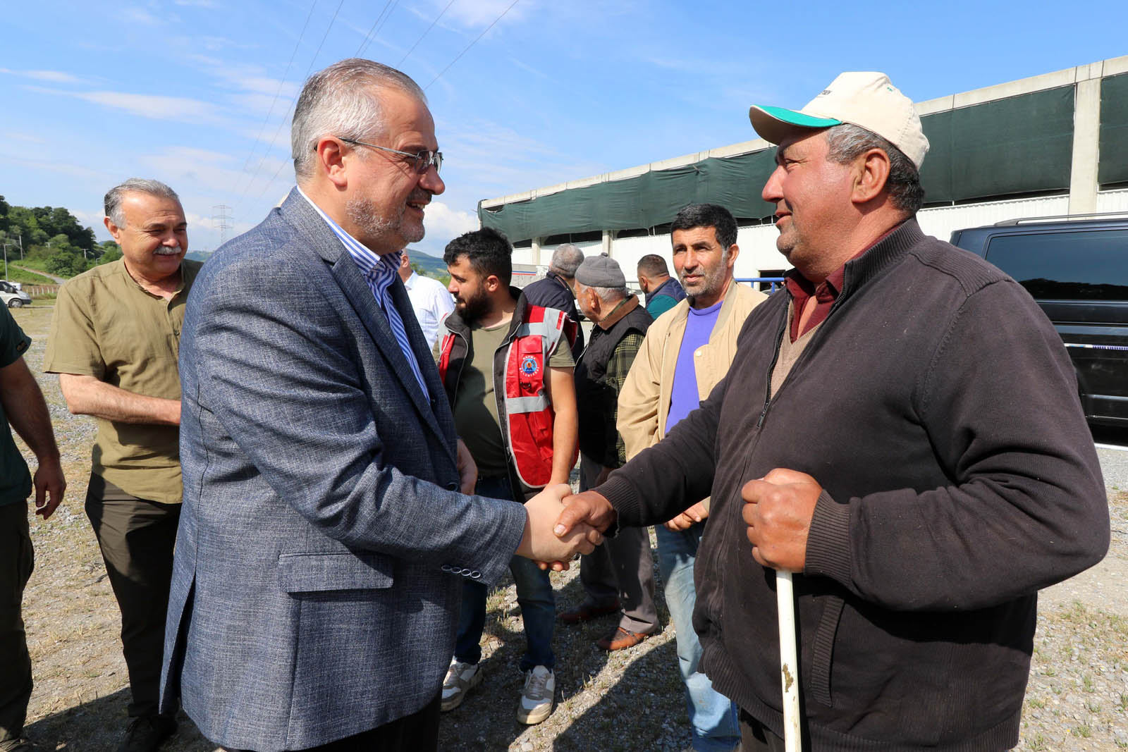 Başkan Hamit Kılıç’tan Kurban Bayramı Öncesi Hayvan Pazarı Ziyareti (1)