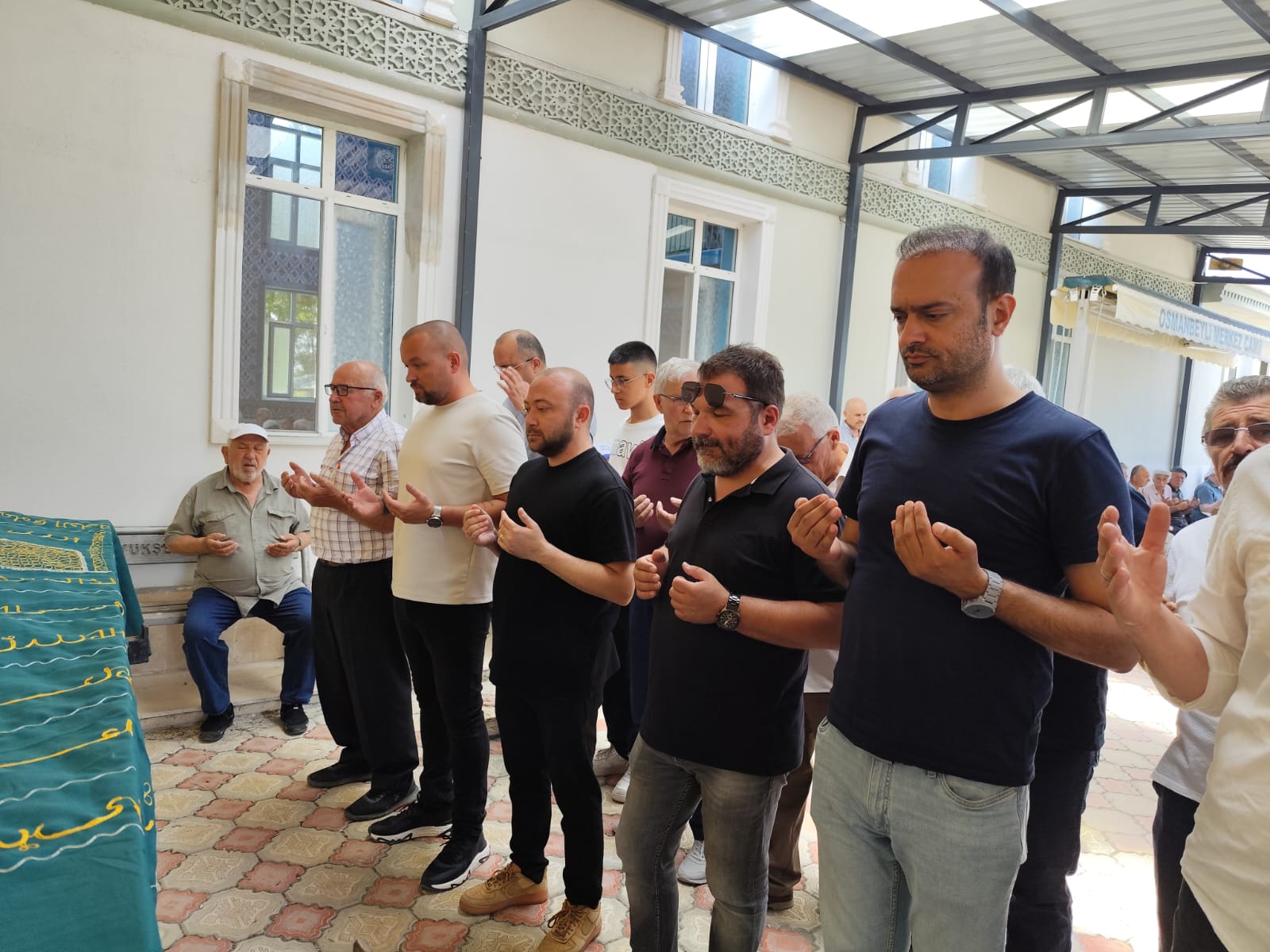 Fehmi Bülbül Dualarla Son Yolculuğuna Uğurlandı (6)