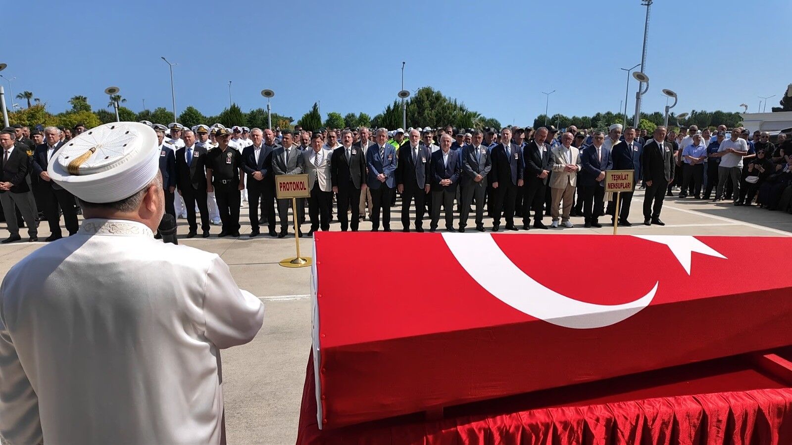 Kalbine Yenik Düşen Polis Memuru Törenle Son Yolculuğuna Uğurlandı (1)