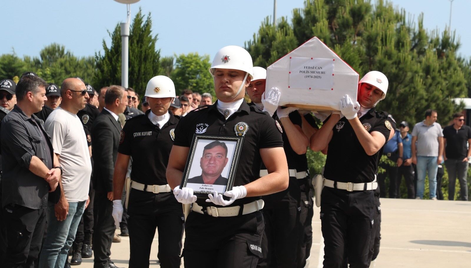 Kalbine Yenik Düşen Polis Memuru Törenle Son Yolculuğuna Uğurlandı (3)