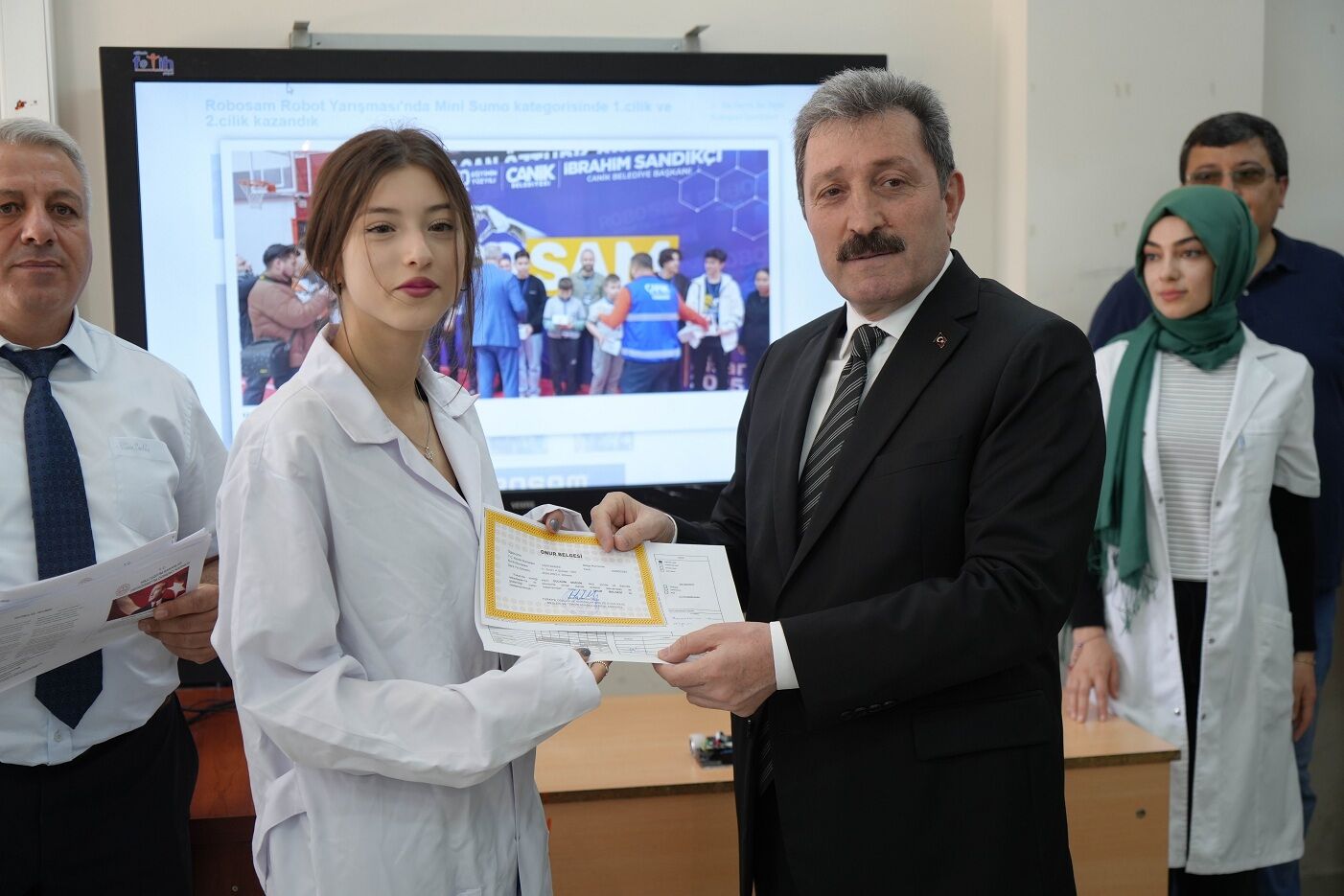 Samsun'da 262 Bin Öğrencinin Karne Heyecanı-1