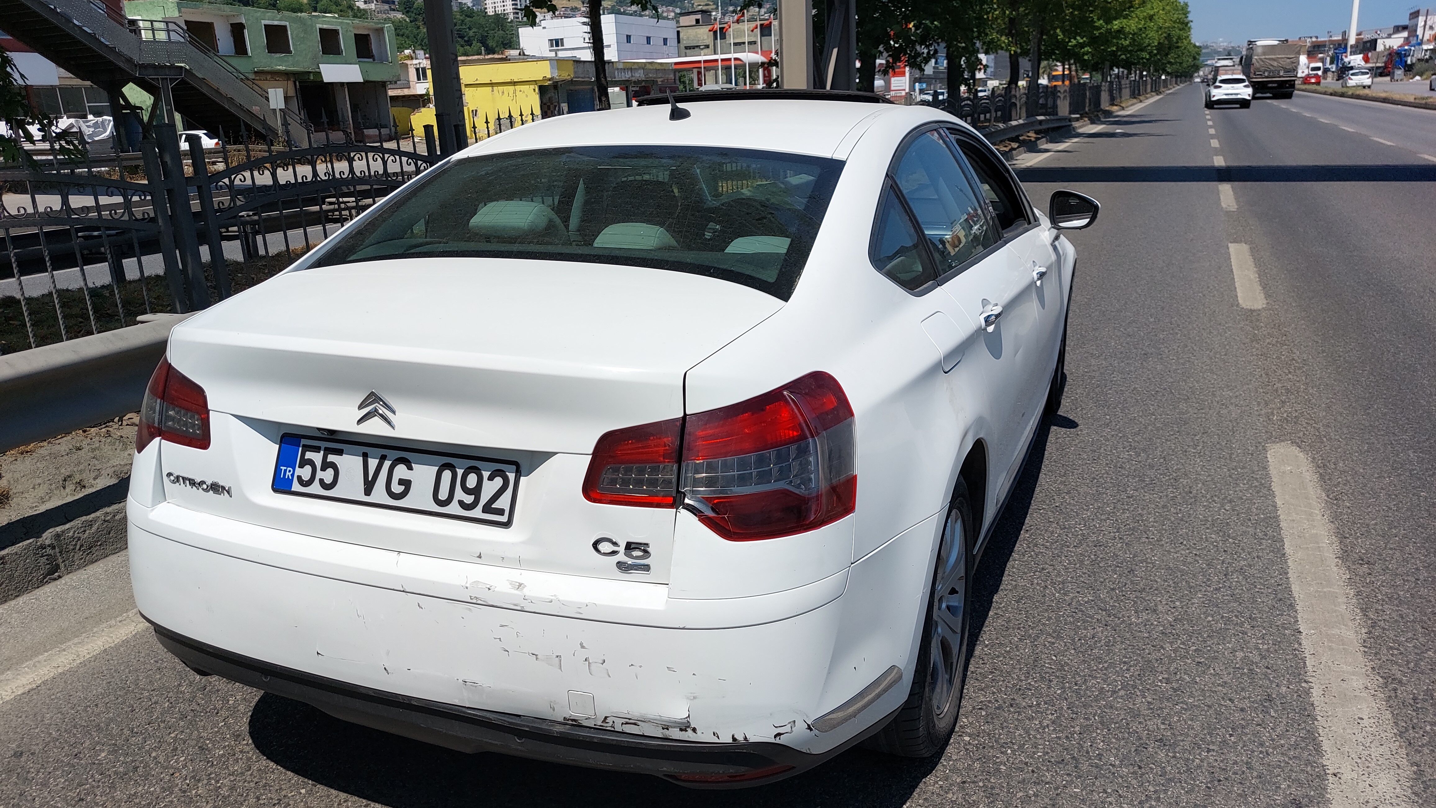 Samsun’da 4 Araçlı Zincirleme Trafik Kazası 2 Yaralı (2)