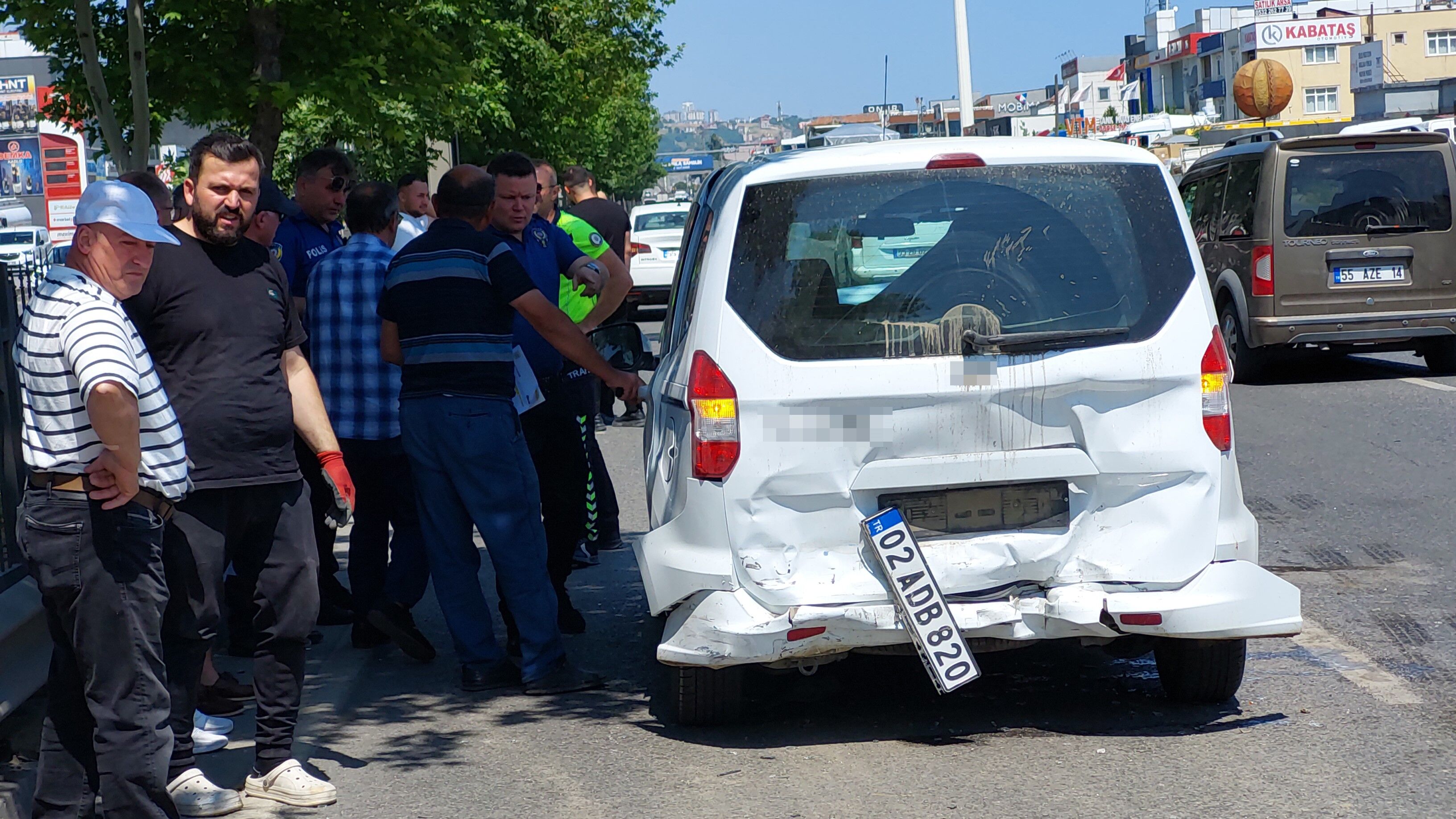 Samsun’da 4 Araçlı Zincirleme Trafik Kazası 2 Yaralı (3)