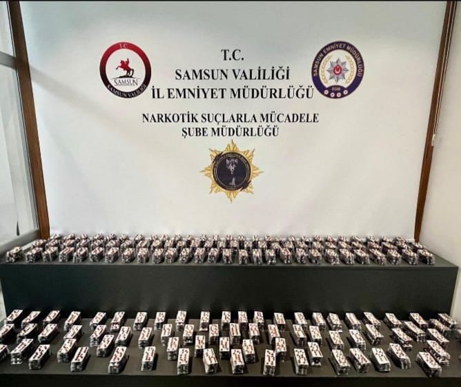 Samsun'da Koliler Içerisinde 7 Bin 500 Adet Uyuşturucu Hap Ele Geçirildi