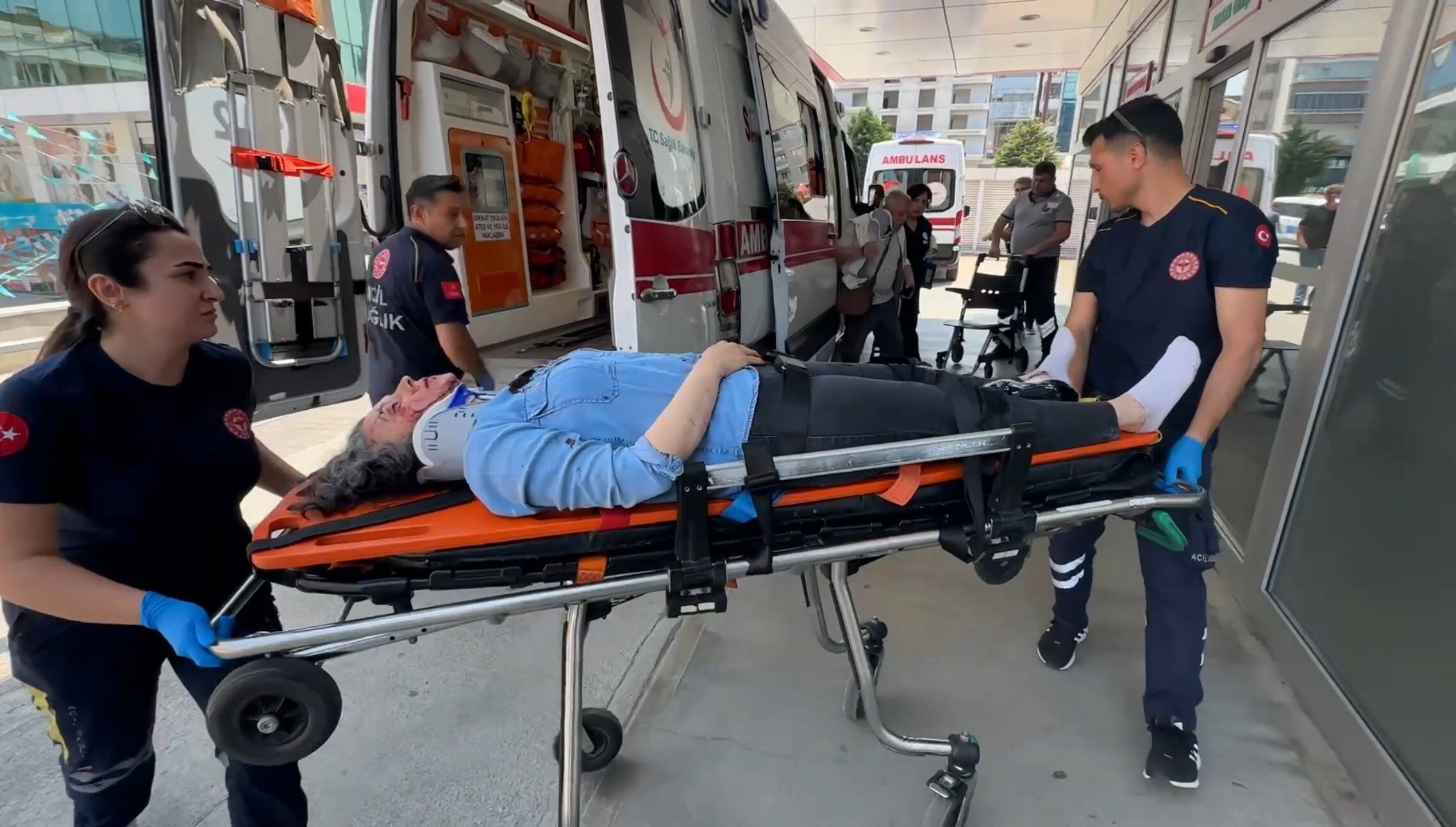 Samsun'da Panelvan Araç Ile Otomobil Çarpıştı1