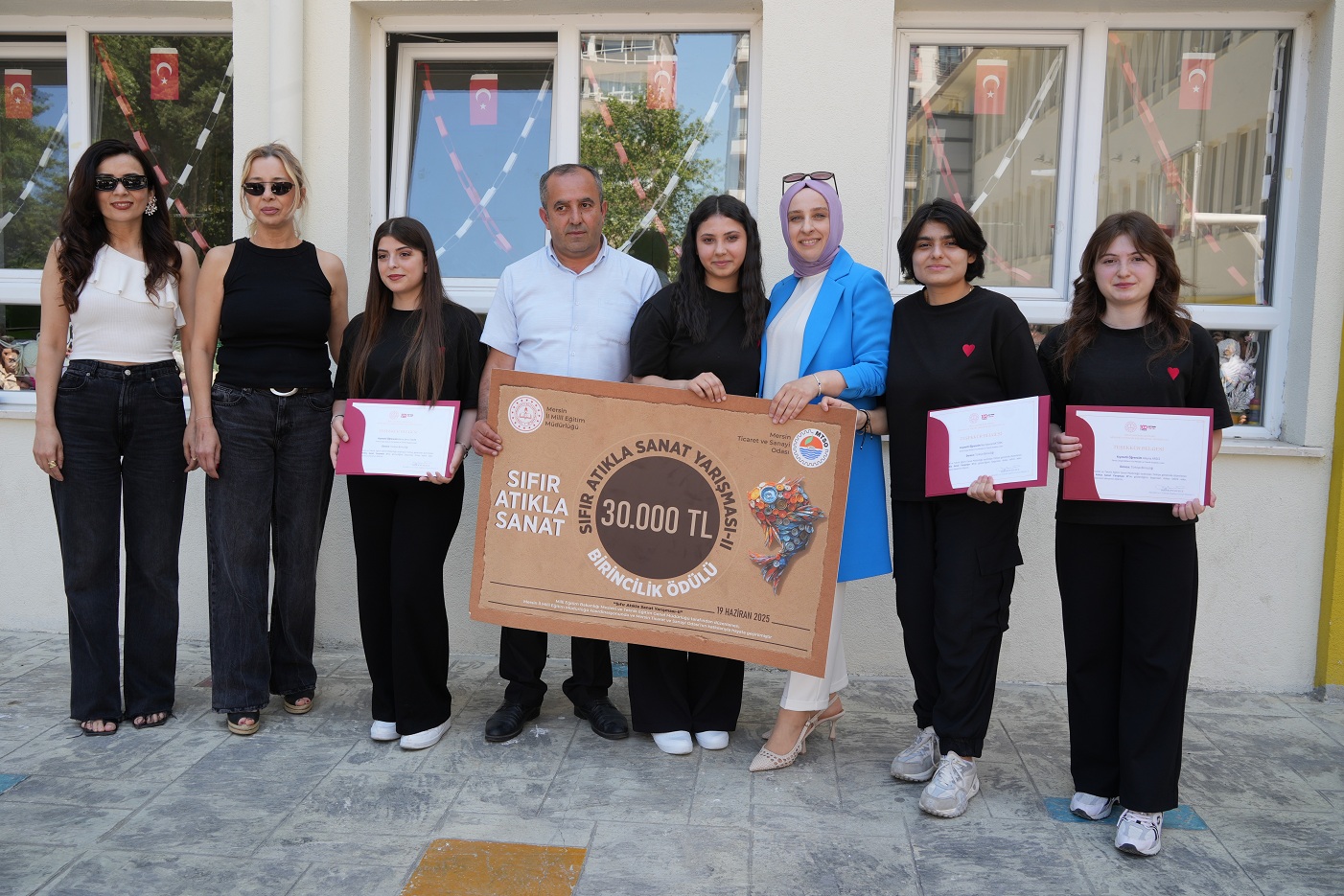 Samsunlu Öğrencilerden Sıfır Atıkla Sanat Yarışmasında Türkiye Birinciliği (2)