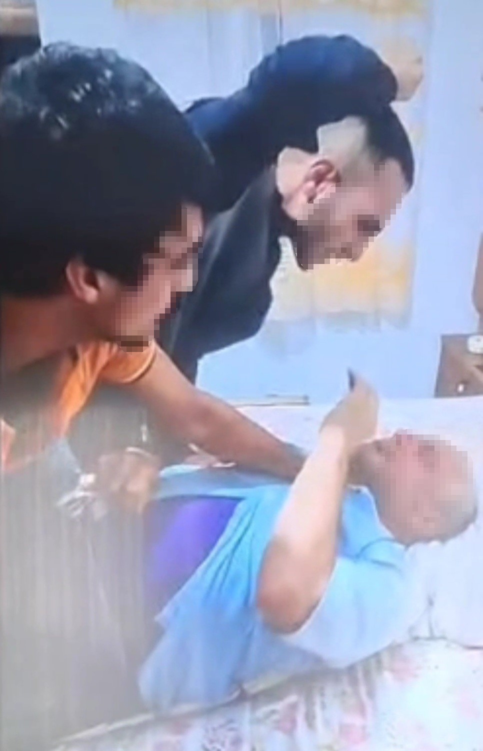 Yaşlı Adamın Dövülerek Öldürülmesi Görüntüleri Ortaya Çıktı (6)