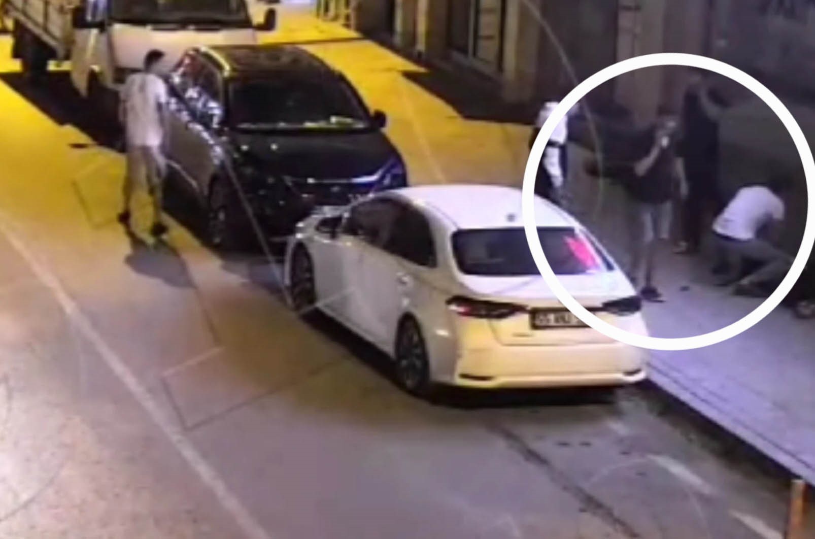 18 Yaşındaki Enes'in Bıçakla Öldürülme Anı Görüntüleri Ortaya Çıktı (5)