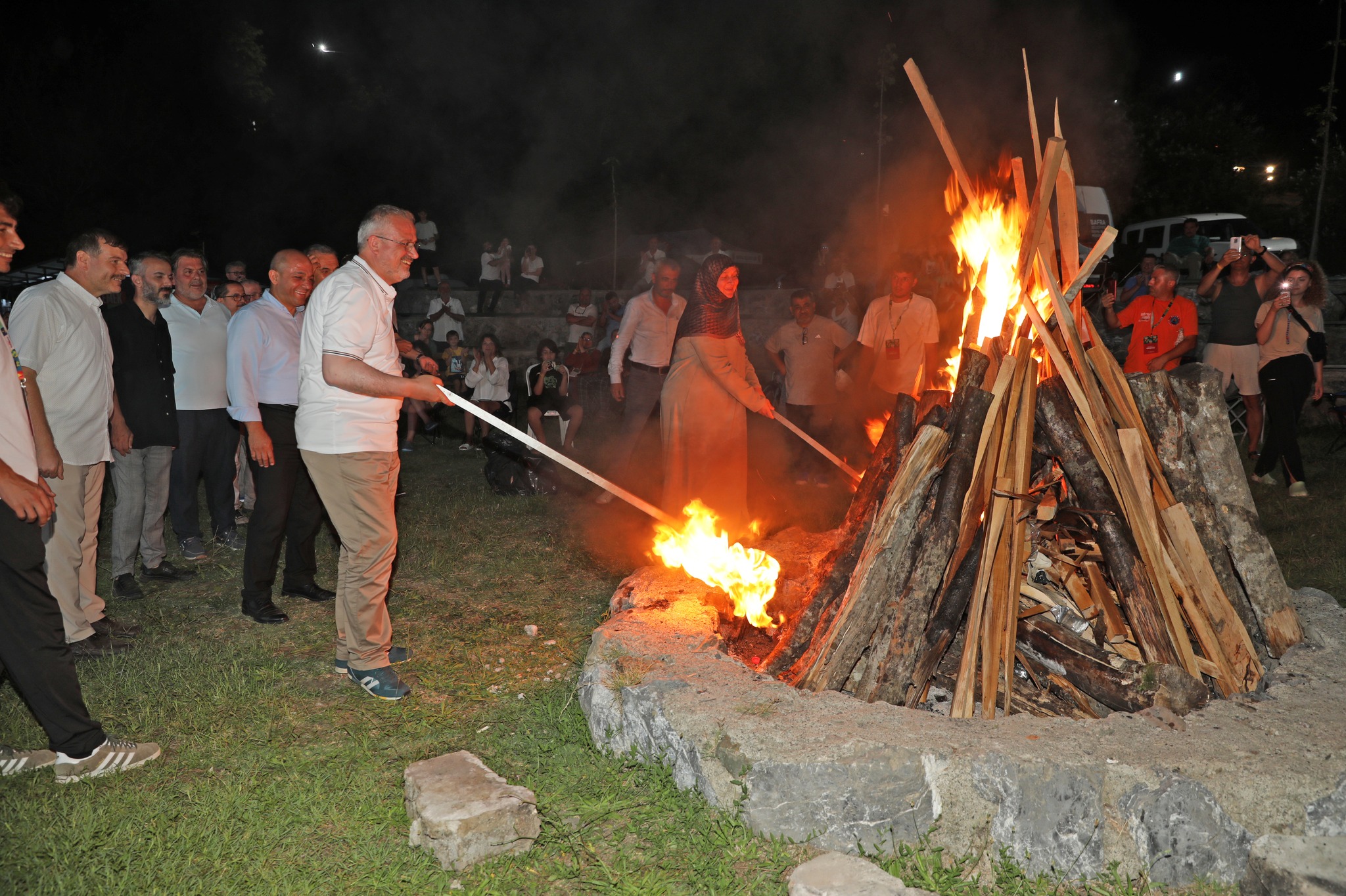 Bafra Kapıkayafest’te Geleneksel Kamp Ateşi Yakıldı (2)