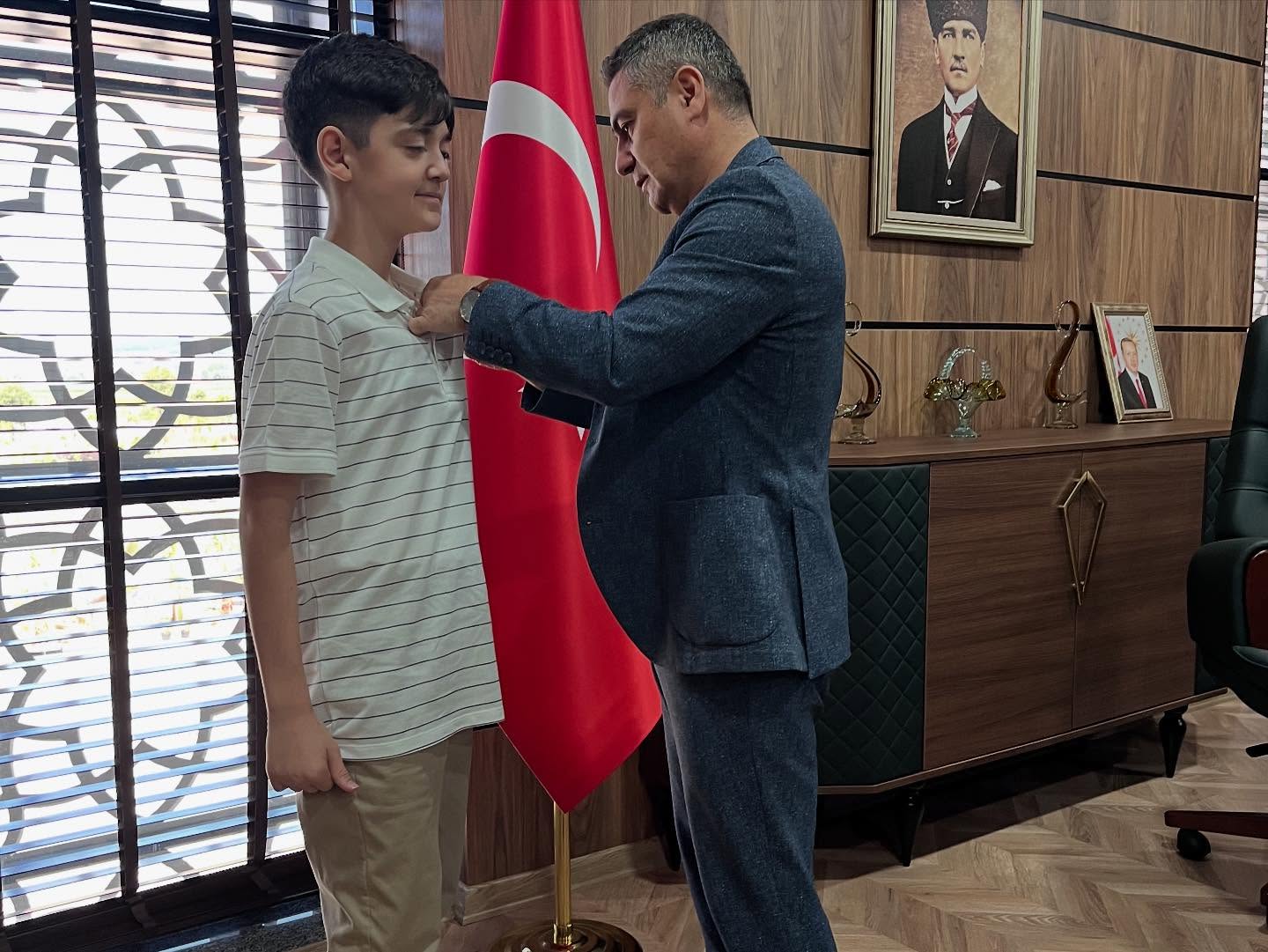 Bafra Kaymakamı Altinpinar; Lgs Bafra Birincisi Mahmut Pul'u Ağırladı (2)