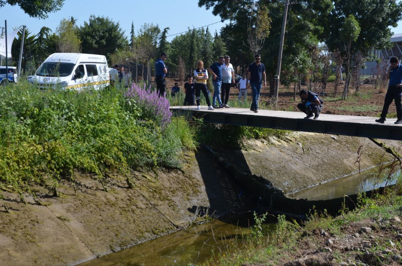 Bafra'da Sulama Kanalında Kadın Cesedi Bulundu (4)