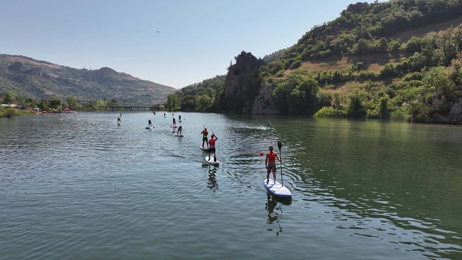 Kapıkaya’da Bir Ilk! Kızılırmak Nehri’nin Eteklerinde “Sup Yarışı” Yapıldı (4)