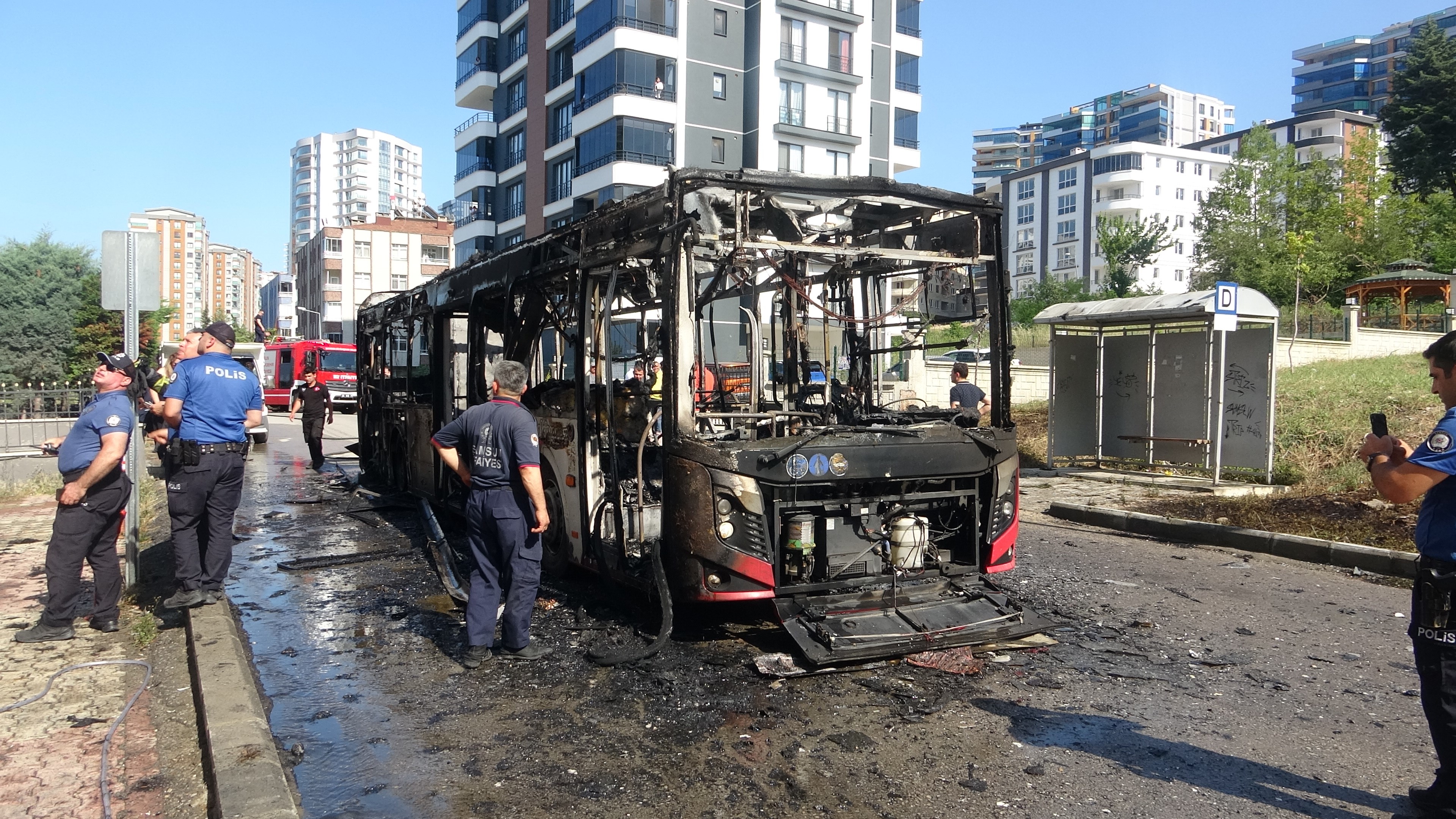 Samsun'da Belediye Otobüsü Alevlere Teslim Oldu (2)