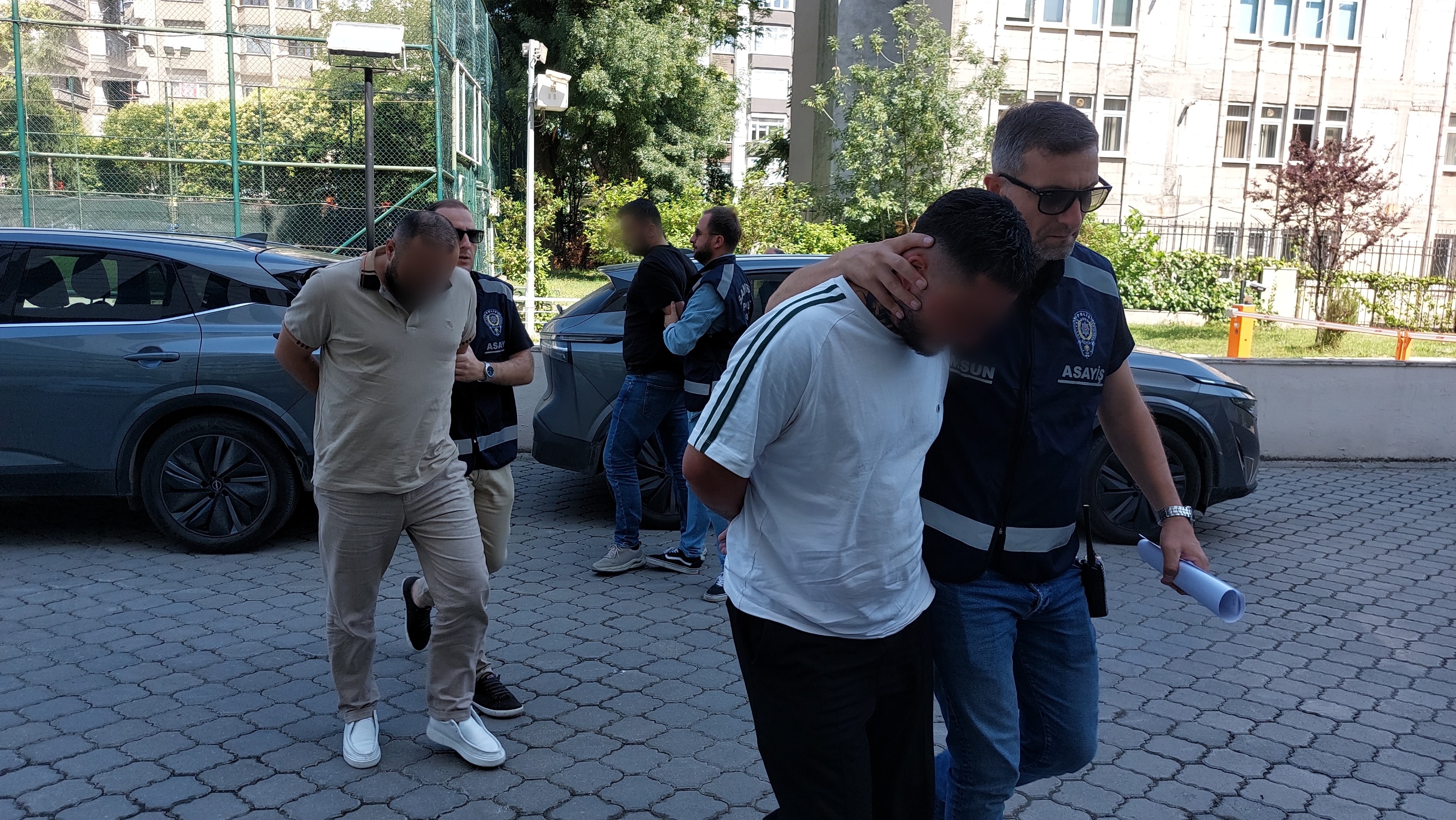Samsun'da Silahlı Çatışma Kamerada 2 Kişi Yaralandı, 4 Şüpheli Adliyeye Sevk Edildi (5)
