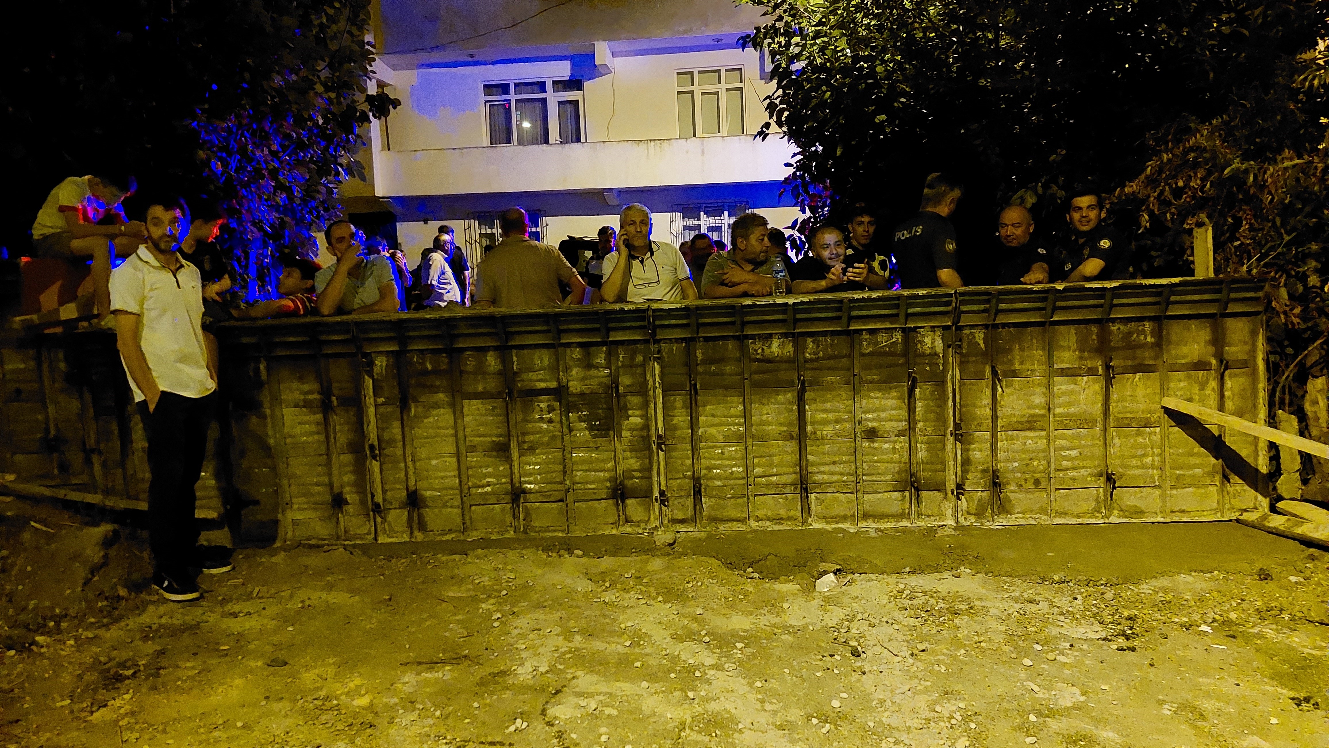 Samsun’da Tapulu Arsam Diye Yolu Beton Duvar Ile Kapatınca Mahalleli Isyan Etti (5)