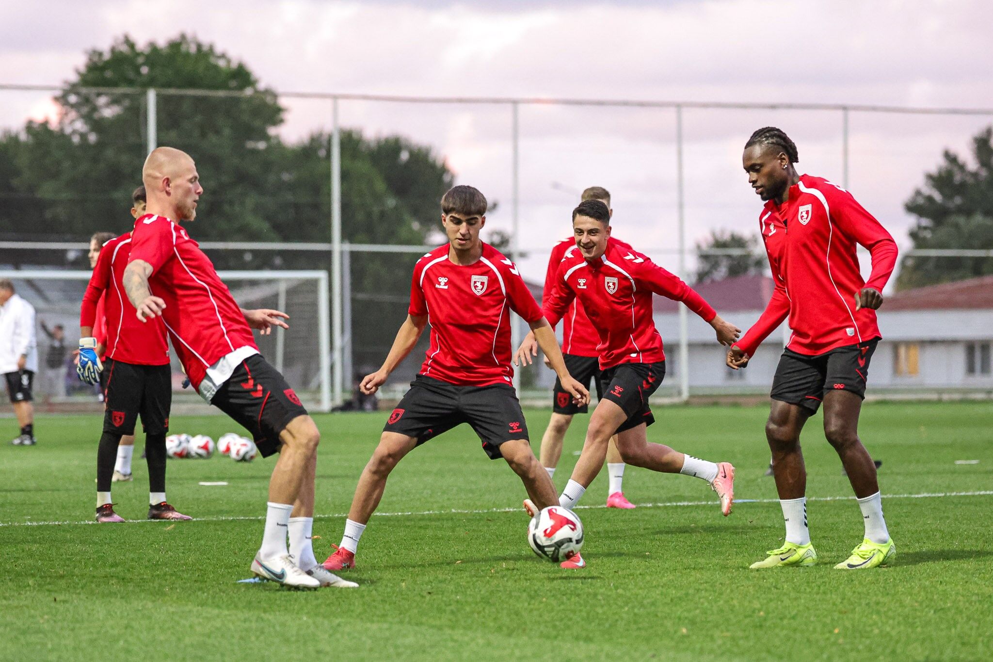 Samsunspor Yeni Sezon Hazırlıklarına Başladı (1)