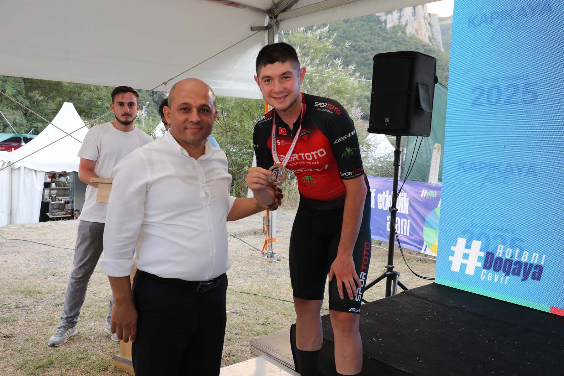 Türkiye Kupası 5. Etap Puanlı Yol Yarışları Bafra’da Nefes Kesti (12)