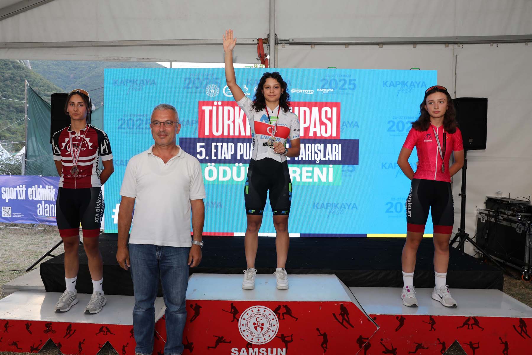 Türkiye Kupası 5. Etap Puanlı Yol Yarışları Bafra’da Nefes Kesti (13)