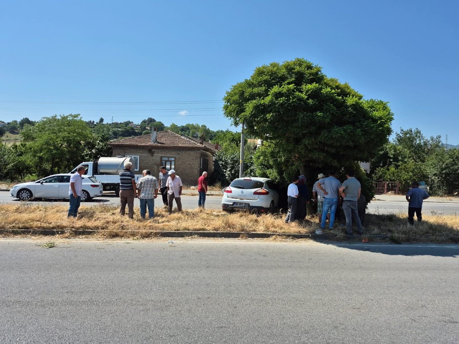 Alaçam'da Maddi Hasarlı Trafik Kazası