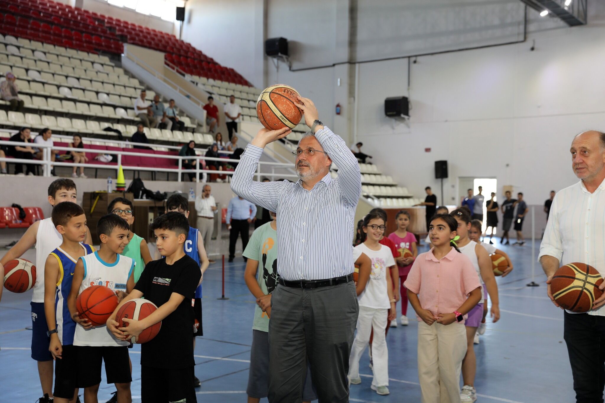 Başkan Kılıç; Yaz Spor Okullarının Genç Sporcularıyla Buluştu (4)