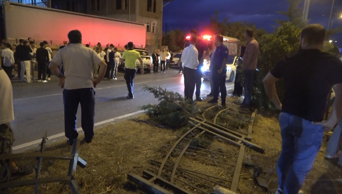 Düğün Konvoyunda Kaza Gelin Hastaneye Kaldırıldı (6)