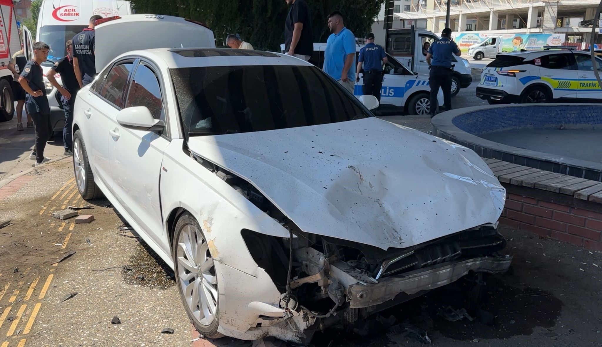 Kazaya Karışan Tofaş Otomobil Hurdaya Döndü 1’I Ağır 2 Yaralı (3)