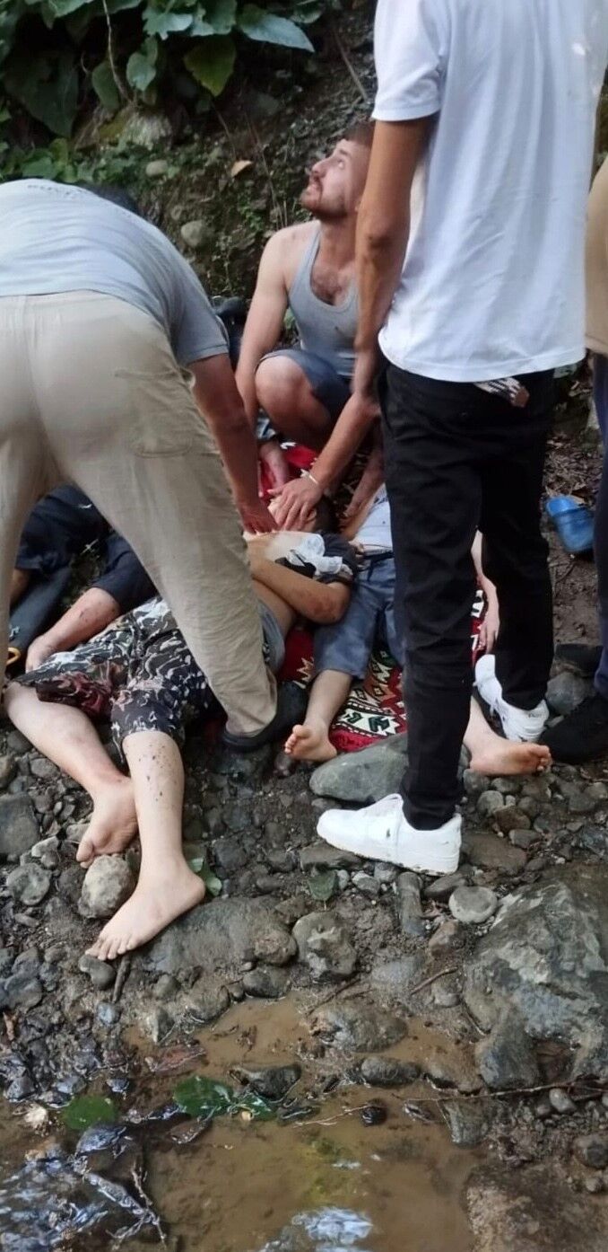 Otomobil Köprüden Yuvarlandı 12 Yaşındaki Çocuk Hayatını Kaybetti (4)