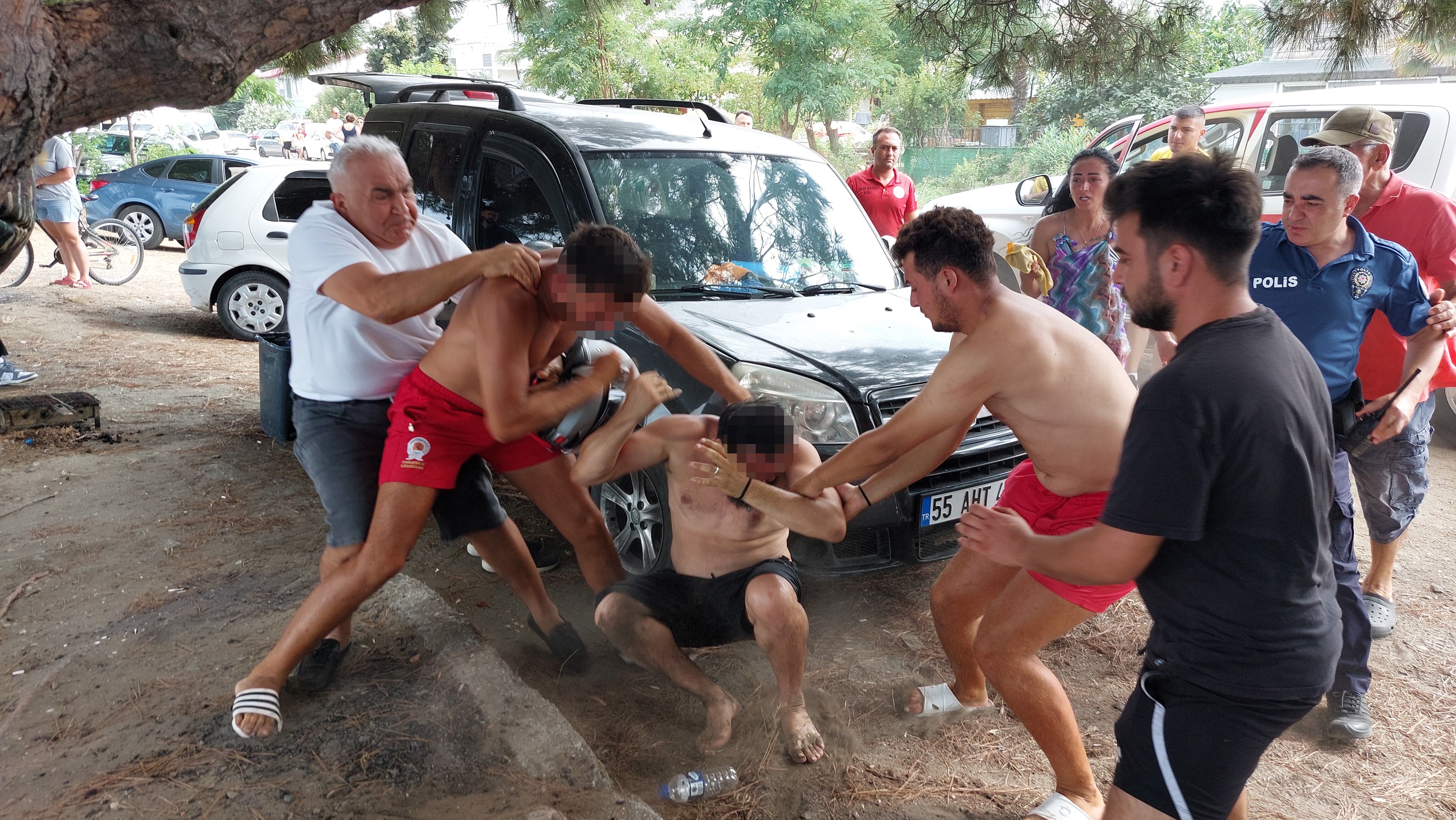 Samsun’da Cankurtaran Ile Vatandaşın Yumruk Yumruğa Kavgası (1)