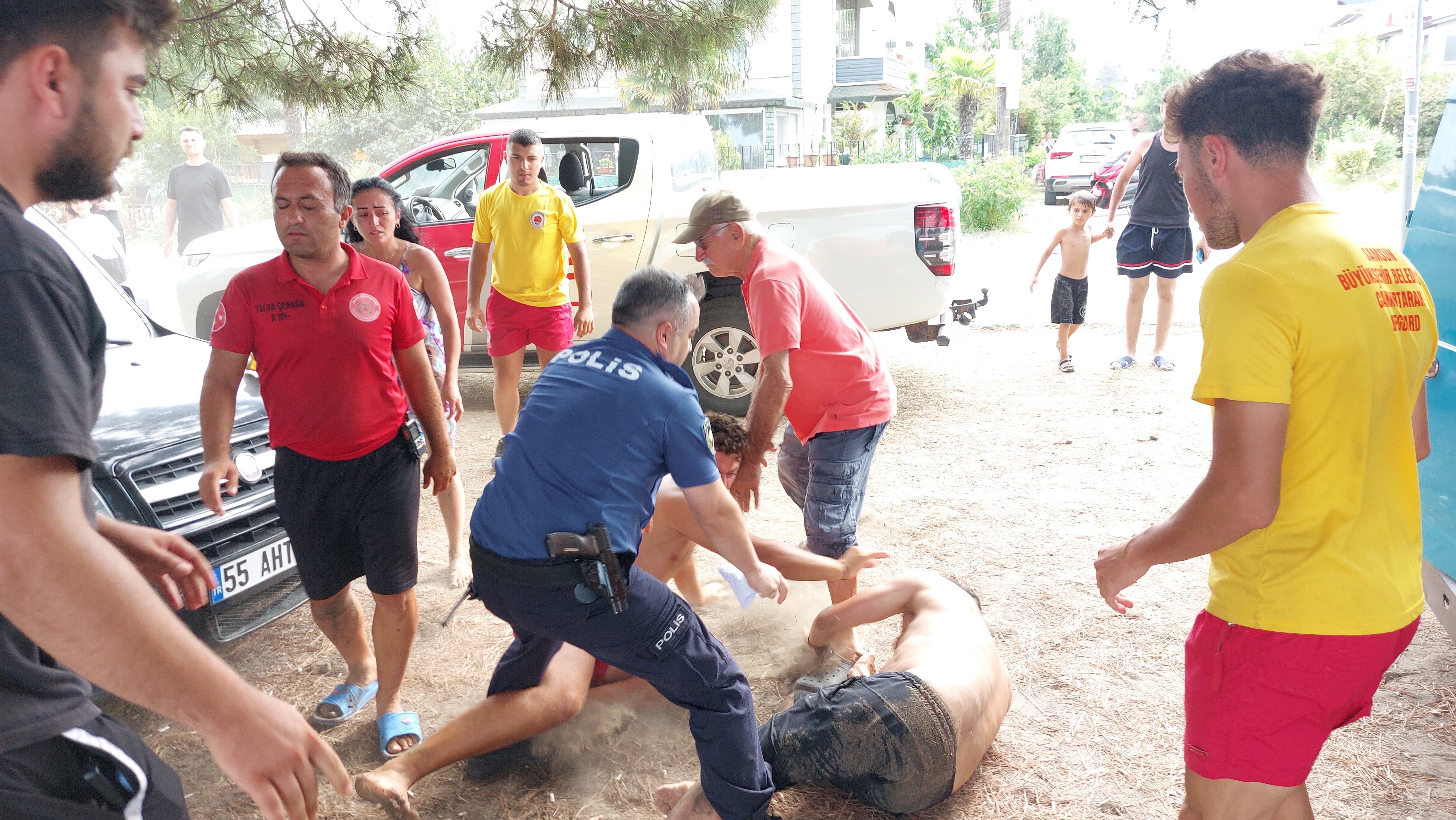 Samsun’da Cankurtaran Ile Vatandaşın Yumruk Yumruğa Kavgası (3)