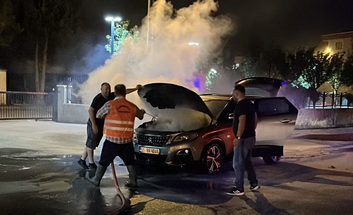 Samsun’da Otomobil Alev Alev Yandı (3)