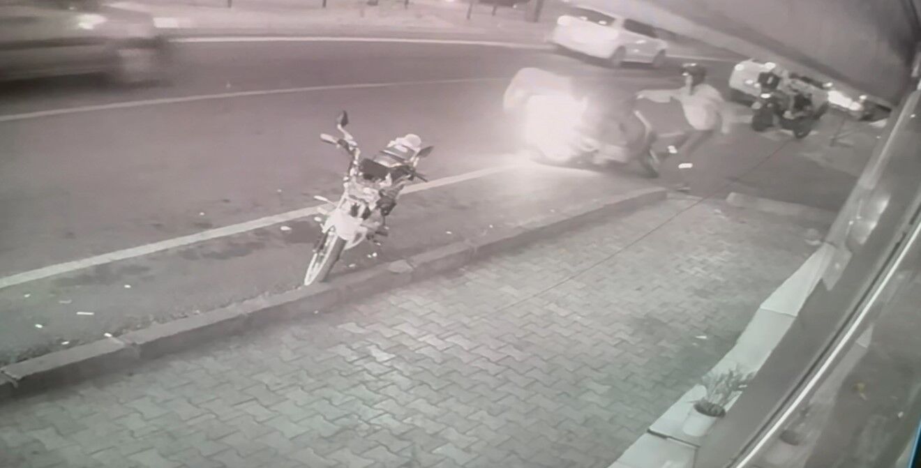 Samsun’da Seyir Halindeki Motosiklet Böyle Yandı (4)
