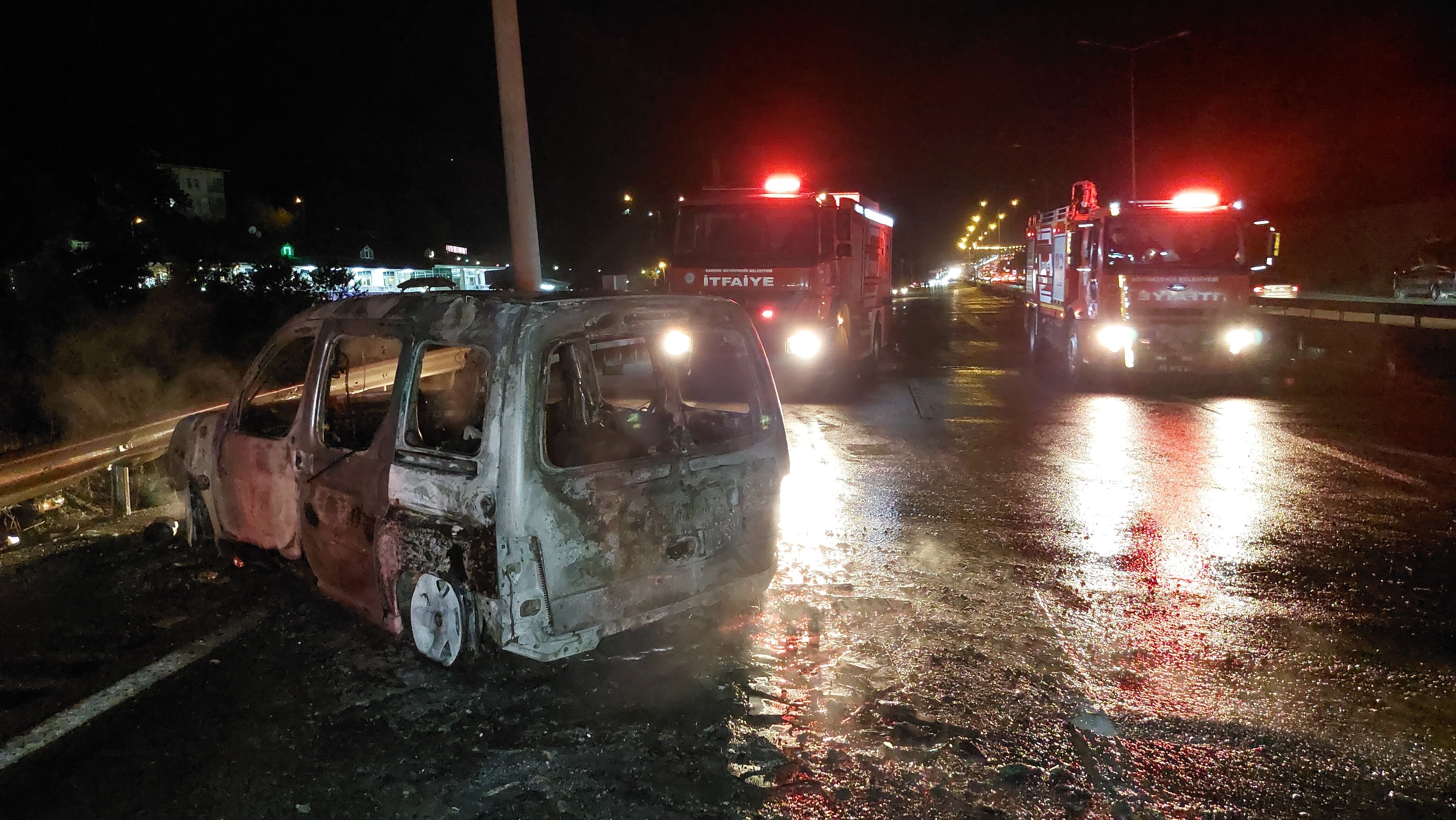 Samsun’da Tiner Ve Boya Yüklü Tir Alev Alev Yandı (4)