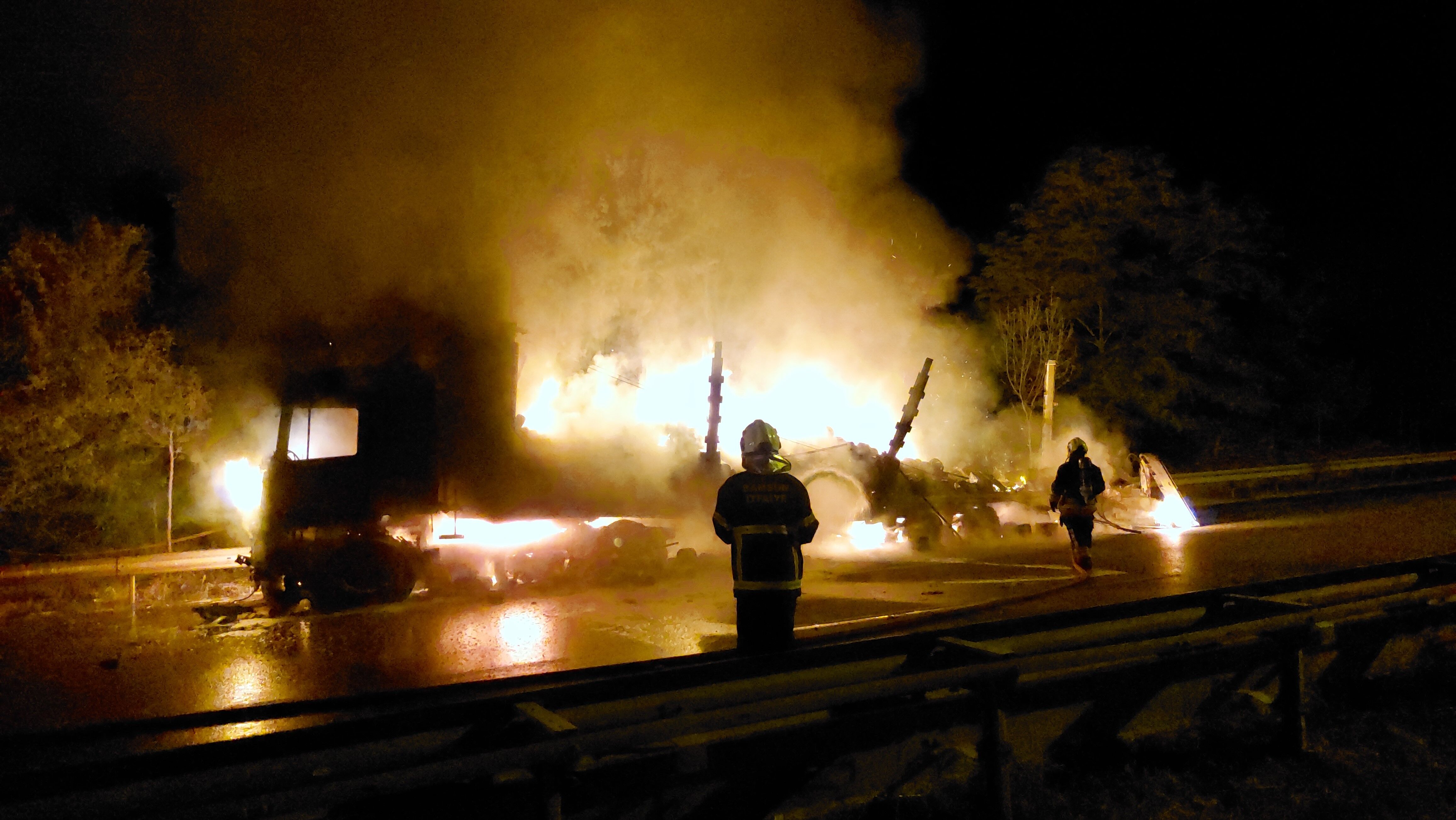 Samsun'da Tiner Yüklü Tır Alev Alev Yandı (5)