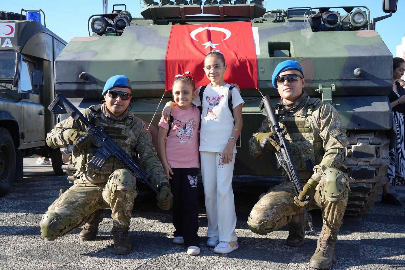 Samsun’da Zırhlı Askeri Ambulanslar Ilgi Odağı Oldu (1)