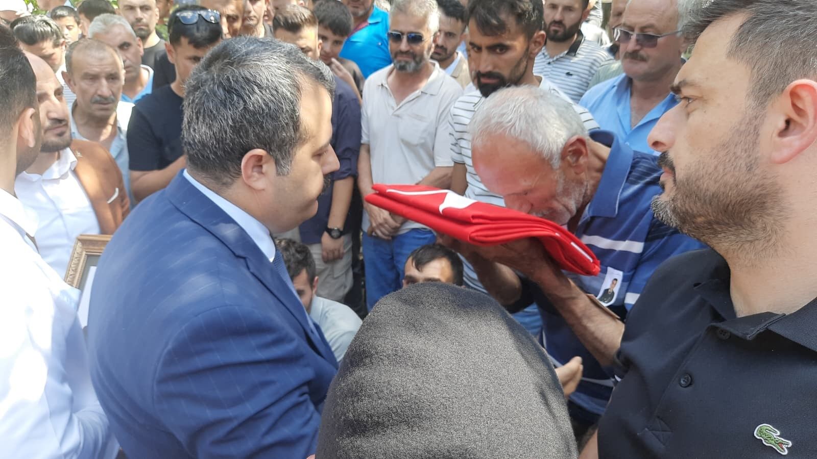 Trafik Kazasında Ölen Uzman Çavuş, Memleketinde Toprağa Verildi (4)