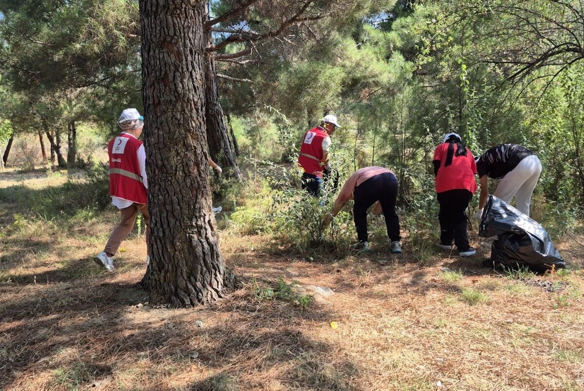 Tügva’lı Gençlerden Çevre Temizliği (1)