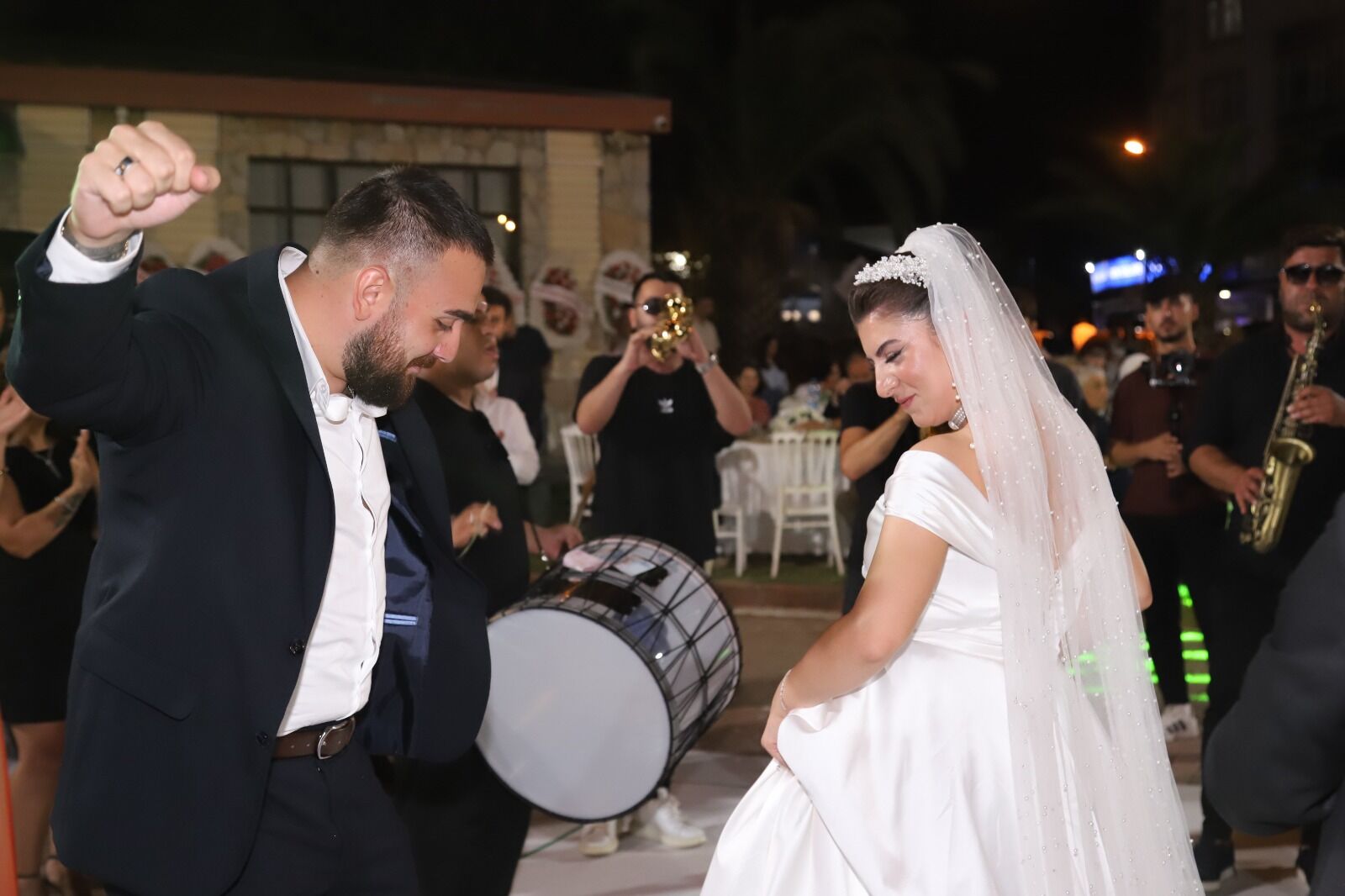 Uncu Ve Hacihafızoğlu Ailesinin Mutlu Günü; Batuhan Ve Hande Dünyaevine Girdi (5)