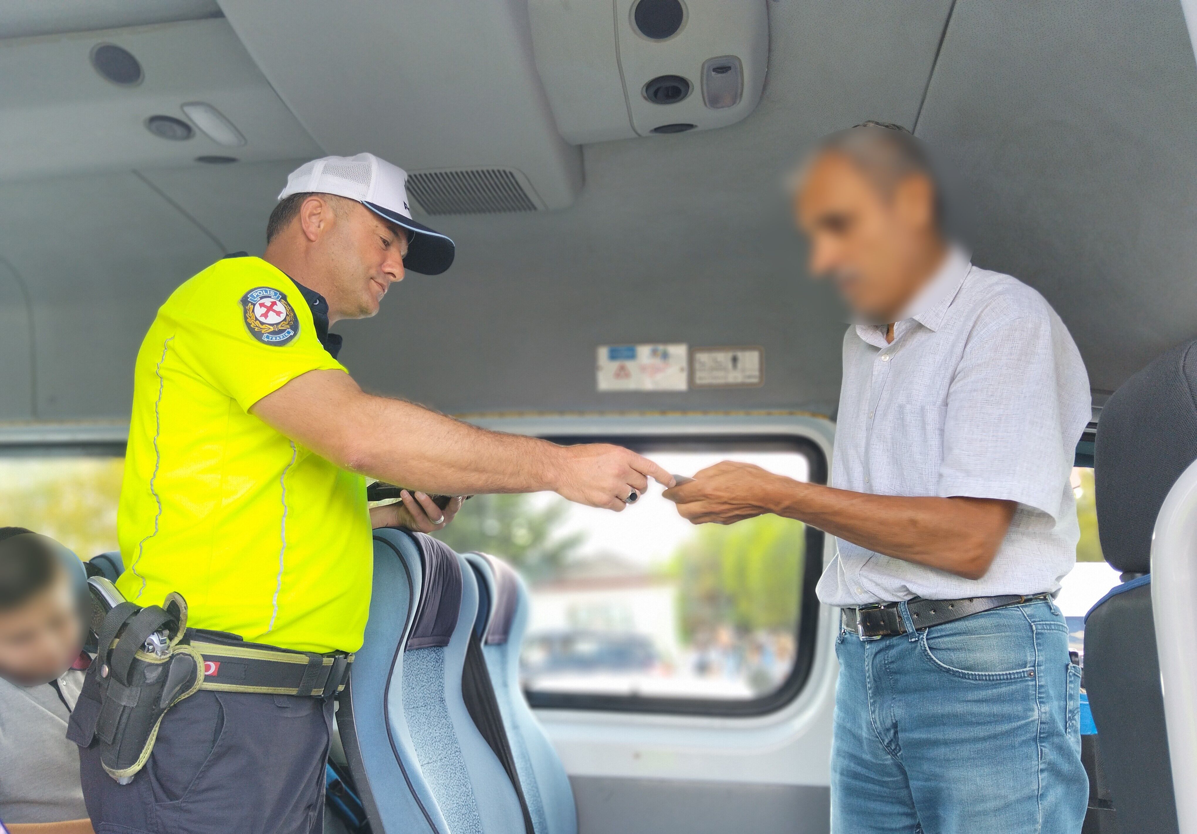 Bafra'da Okul Servis Araçlarına Sıkı Denetim1