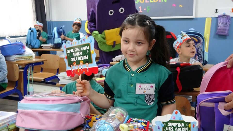 Canik Belediyesi’nden 2 Binin Üzerinde Öğrenciye Çanta Ve Kırtasiye Desteği (2)