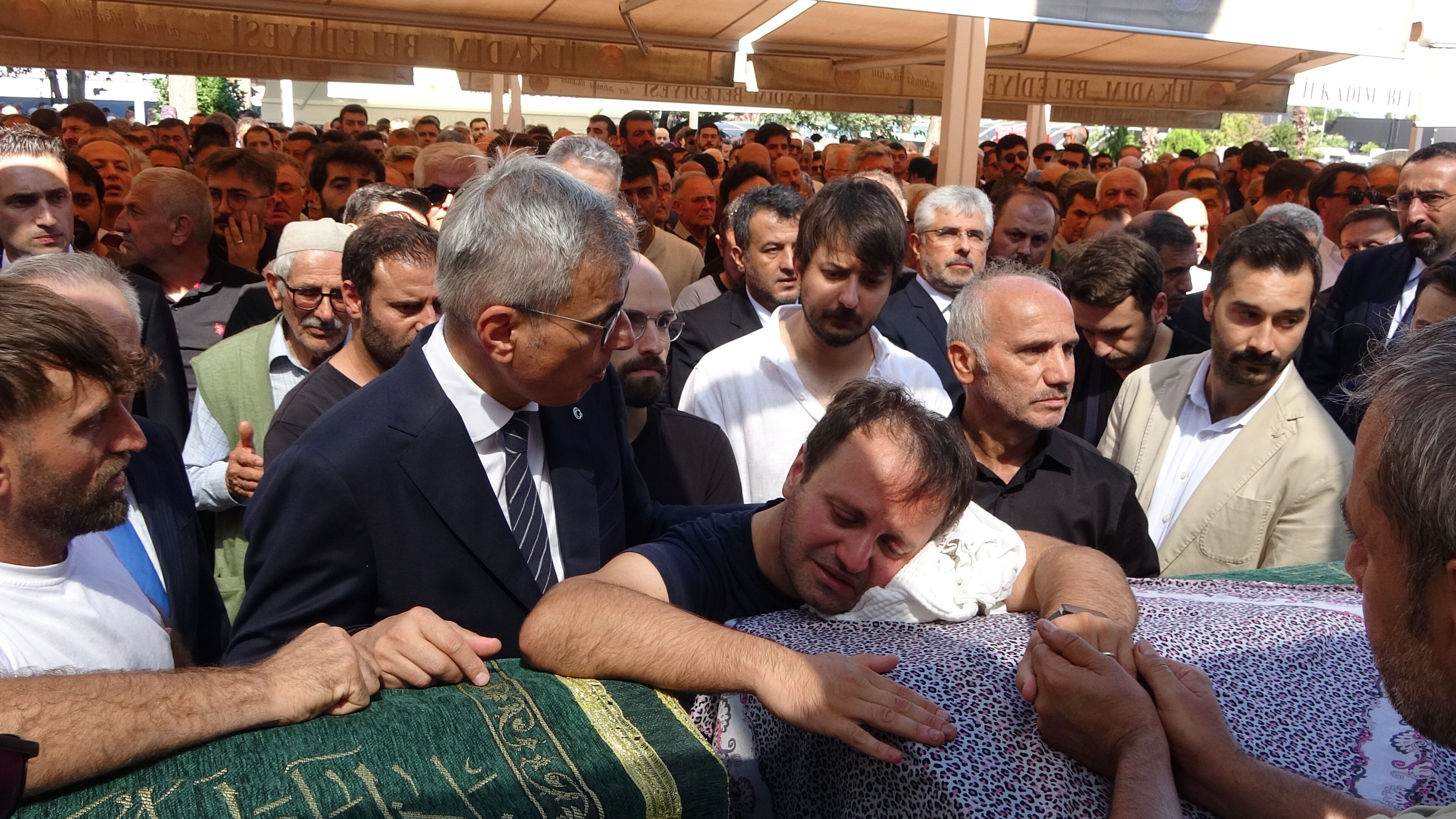 Otomobilin Kızılırmak'a Uçtuğu Kazada Ölen Anne Ile Çocuğuna Son Görev (2)